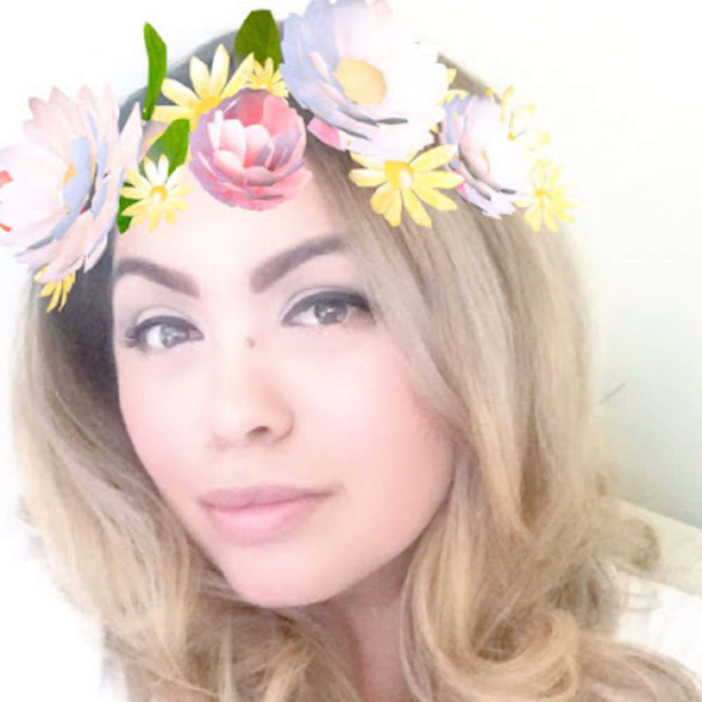 Meet your Posher, Laura elena